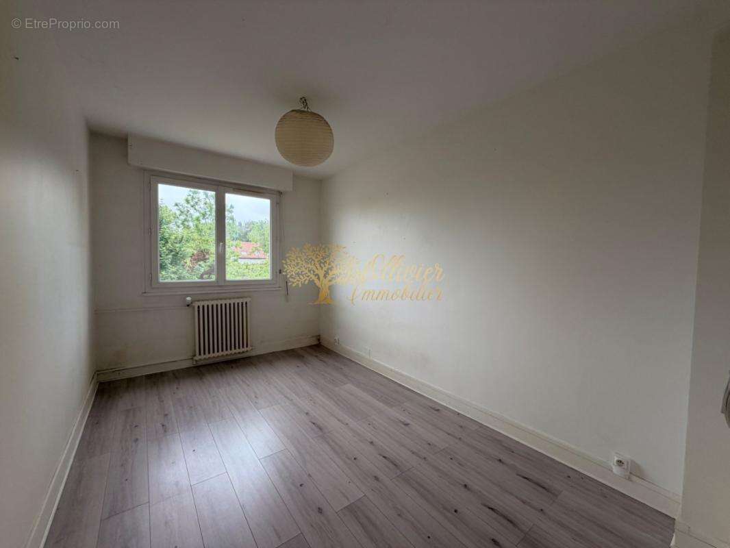 Appartement à PONTAULT-COMBAULT