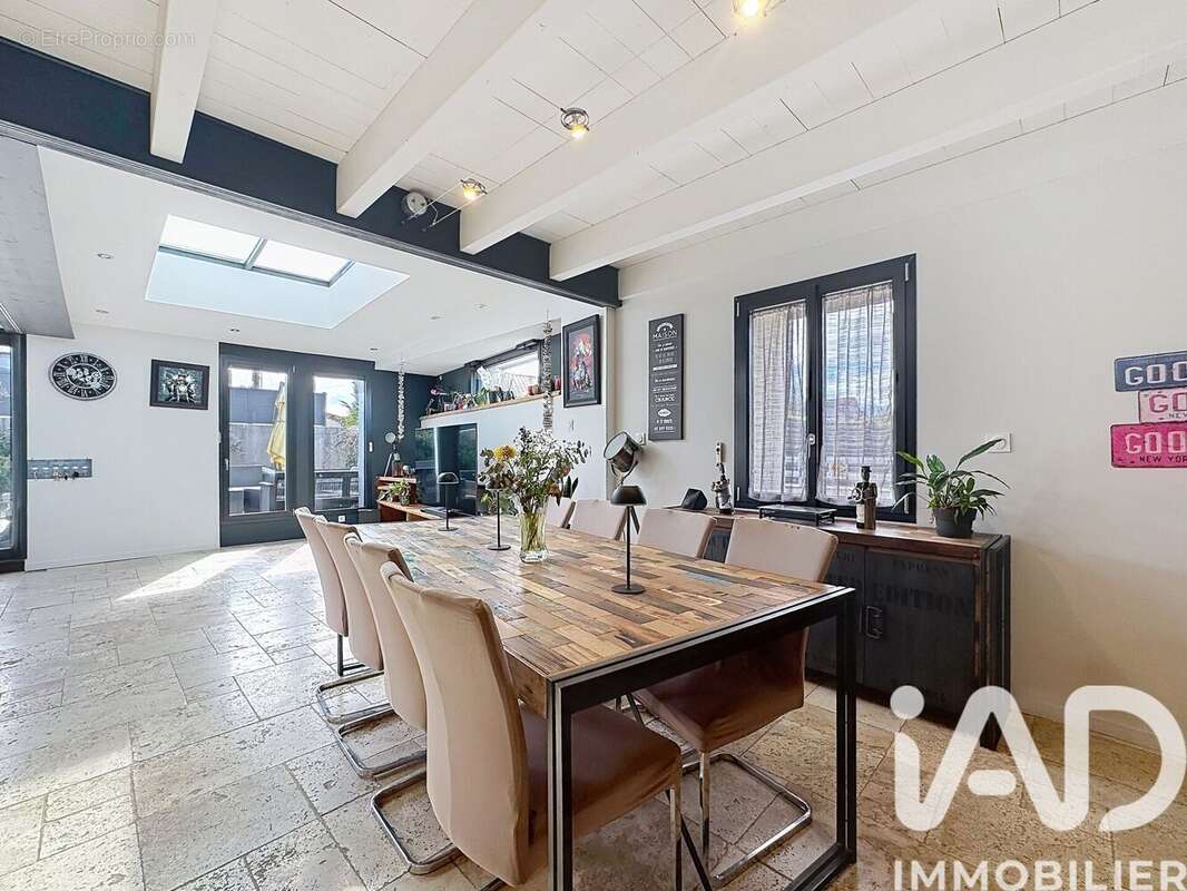 Photo 5 - Maison à VERINES