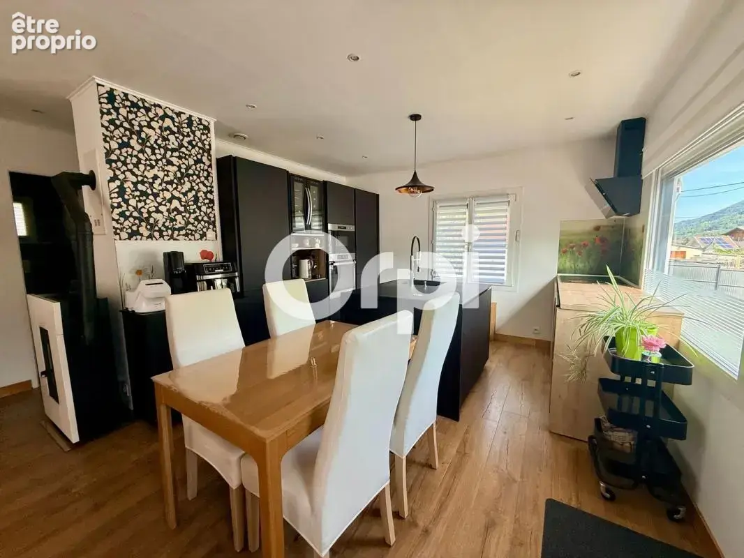 Ensemble immobilier avec habitation principale, dépendance et revenu locatif – Terrain de 1 004 m²

ALLEVARD-LES-BAINS – 38580 - photo 10