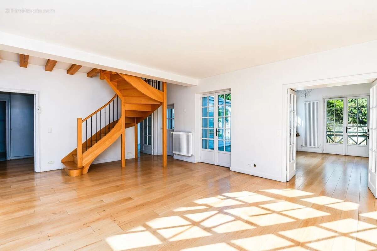 Maison à BOUGIVAL