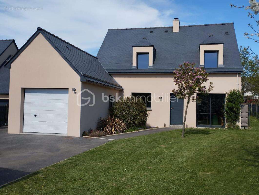 Maison T5 récente (2012) – 4 chambres et confort énergétique (DPE C) - photo 2