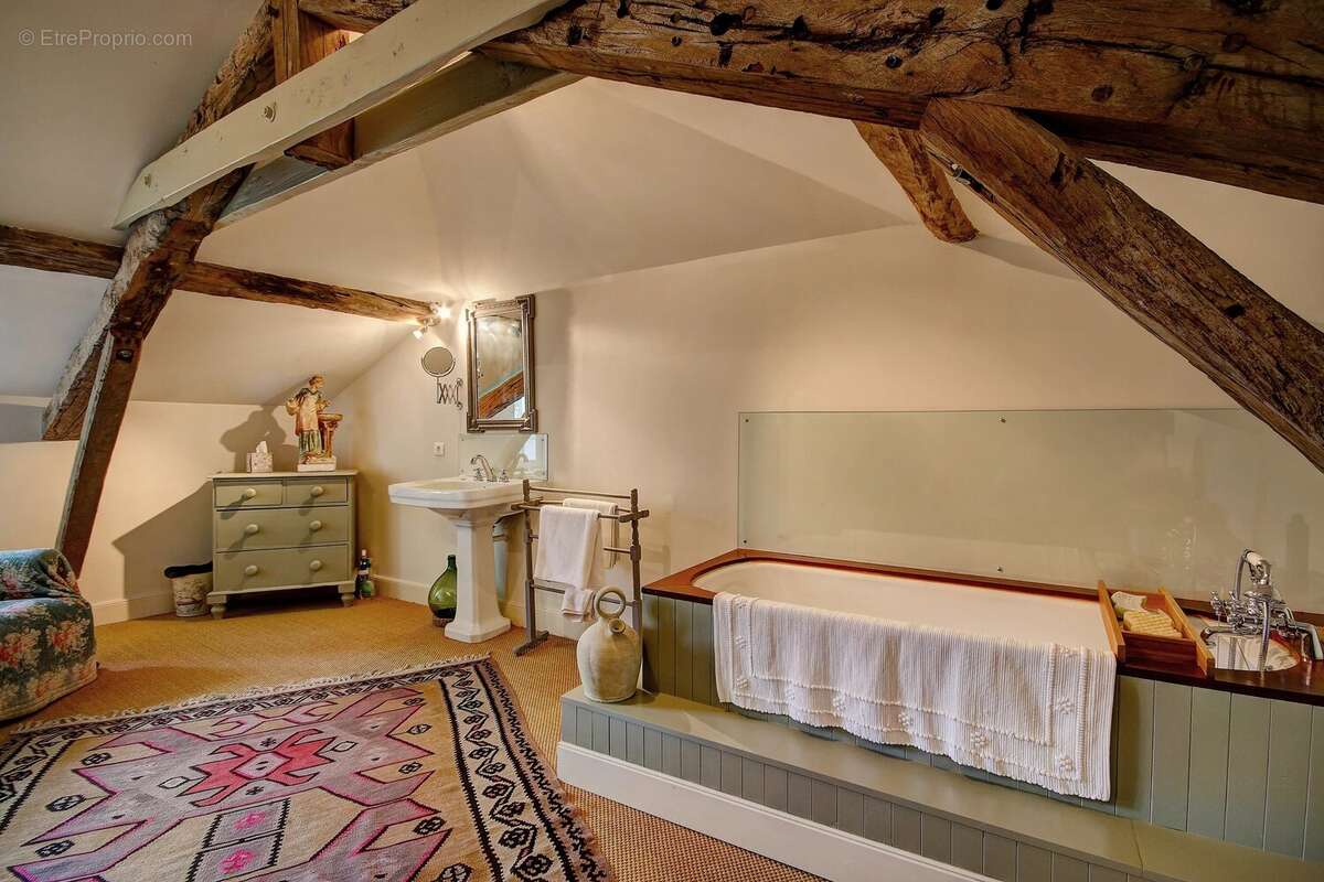 Maison à SAINT-CIRQ-LAPOPIE