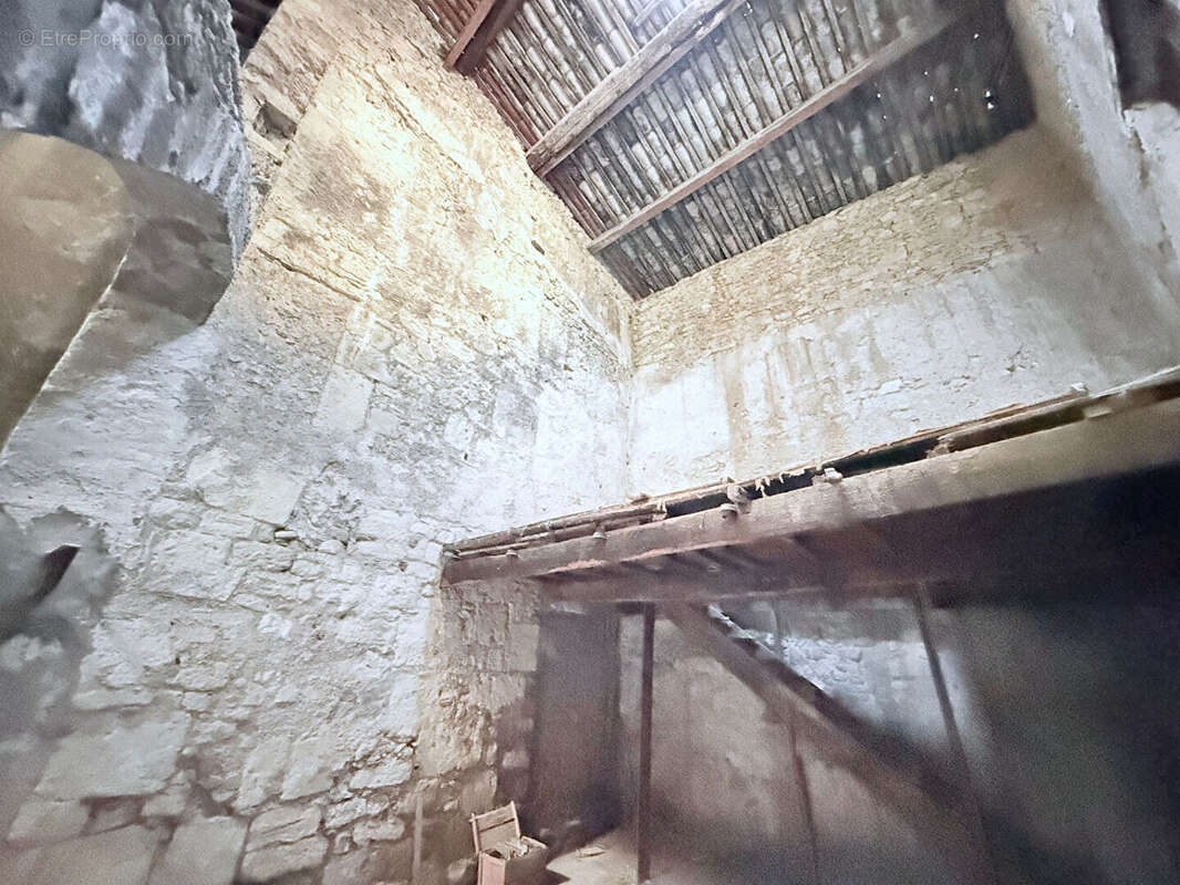 Atelier à rénover Beziers 69.46 m2 - photo 8