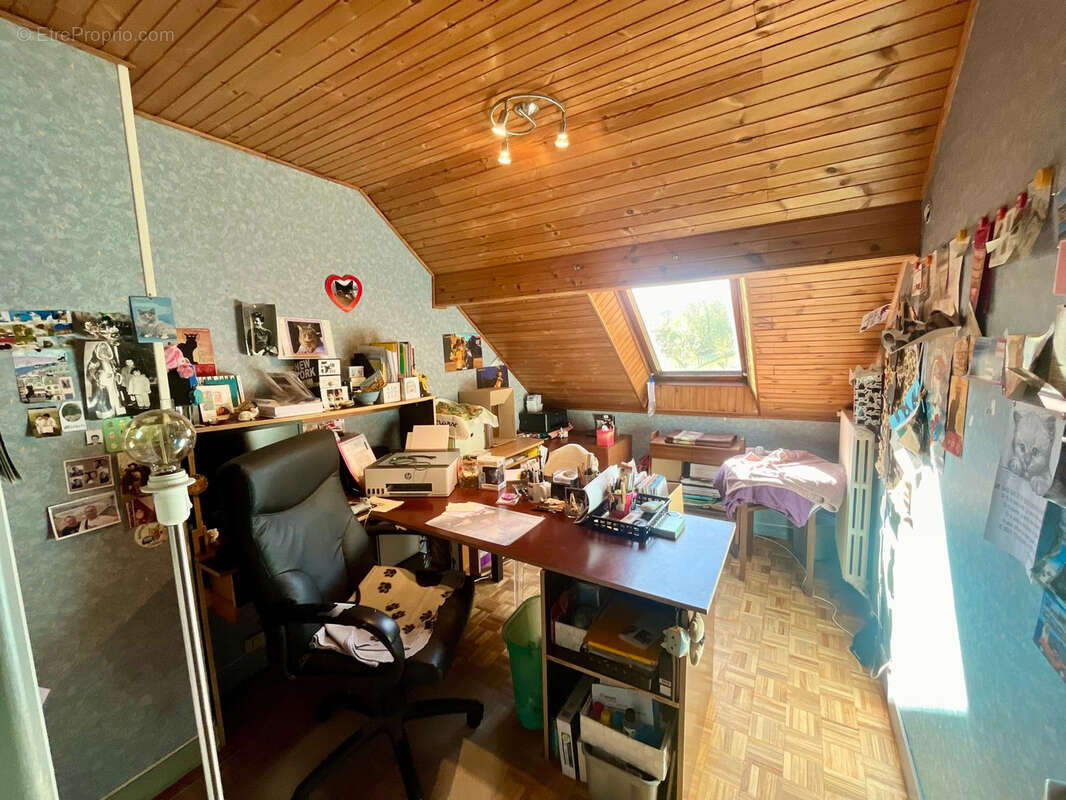 Pavillon familial de 110m2 sur 670m2 de terrain à Vaujours - photo 14