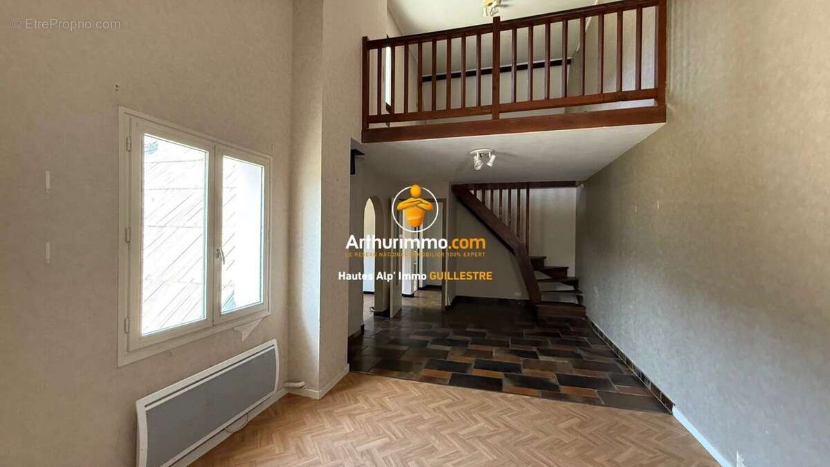 Appartement à SAINT-CREPIN