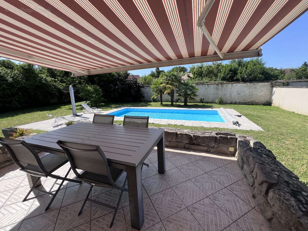 Maison à MARINES