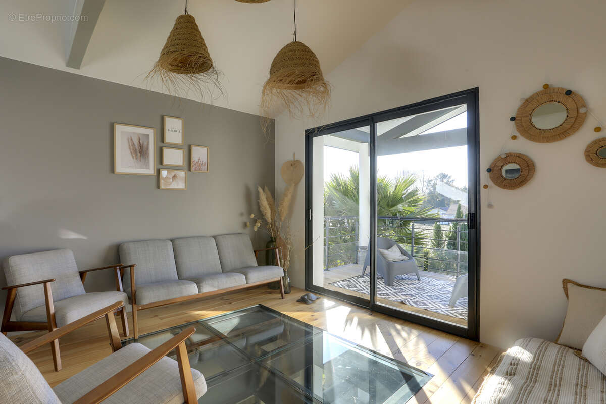 Maison à SAUBRIGUES