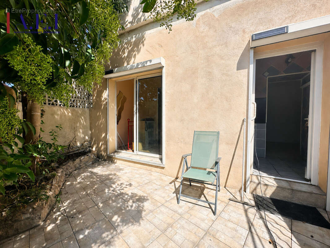 La Seyne sur mer - Appartement T3 avec terrasse - photo 2