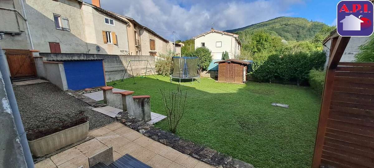 Maison à L&#039;AIGUILLON