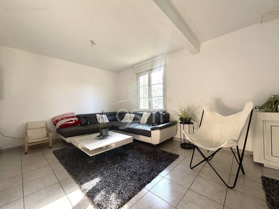 Maison à AZAY-LE-RIDEAU