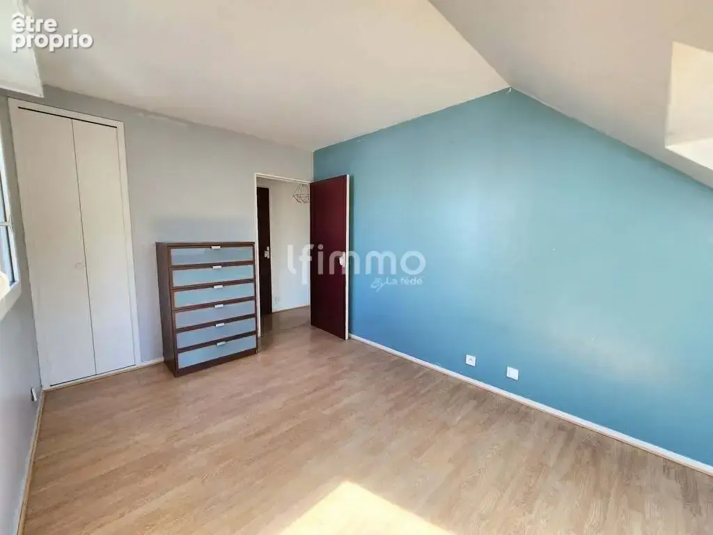 T3 au dernier étage avec balcon et vue dégagée - photo 7