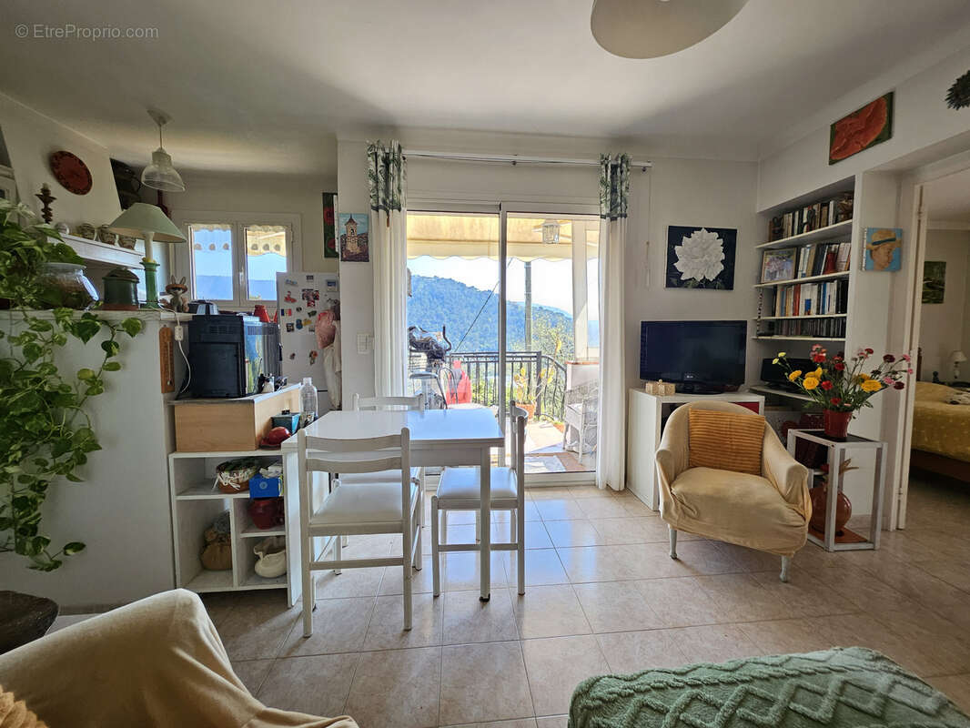 Appartement à CANTARON