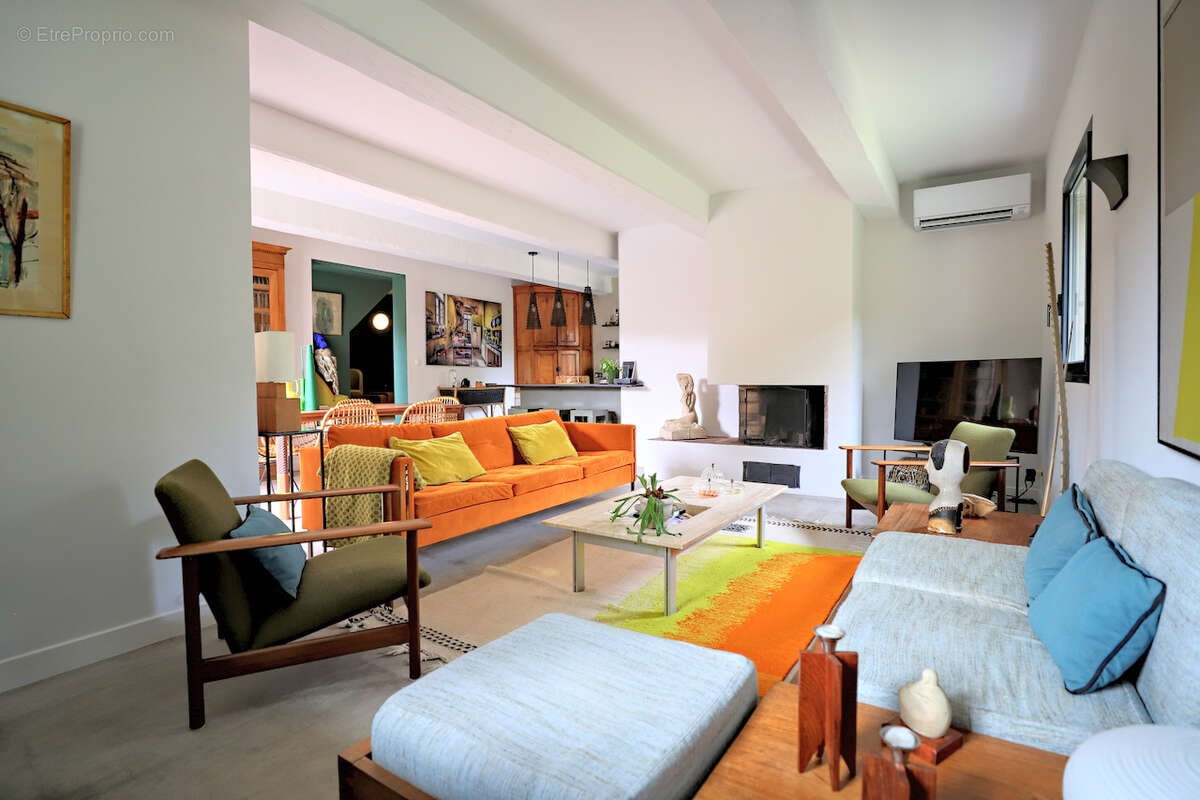 Maison à LE CASTELLET