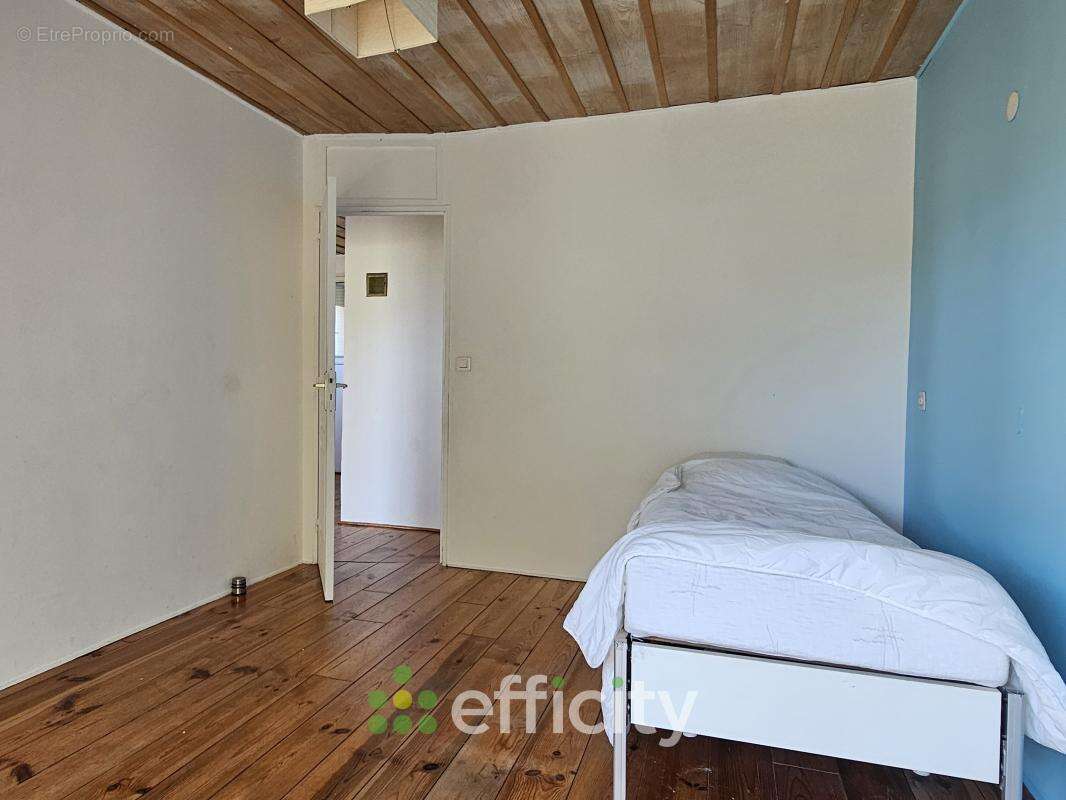 Maison 187 m² à Ceyreste  - photo 15