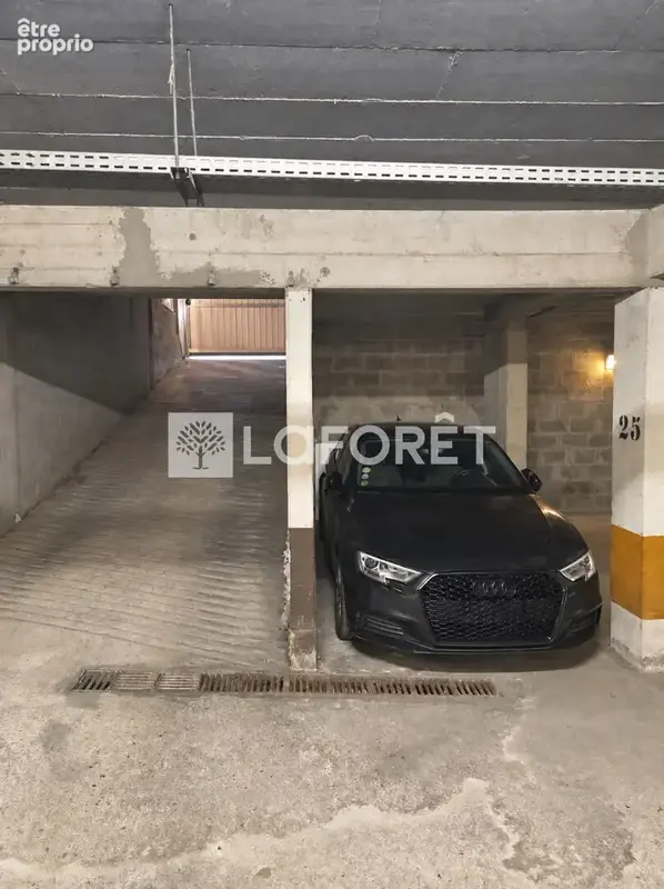 Parking à PARIS-15E