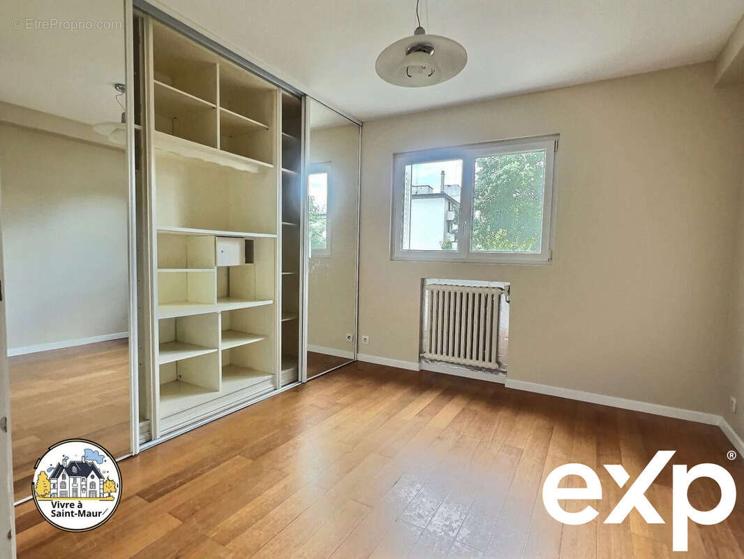 Appartement à SAINT-MAUR-DES-FOSSES