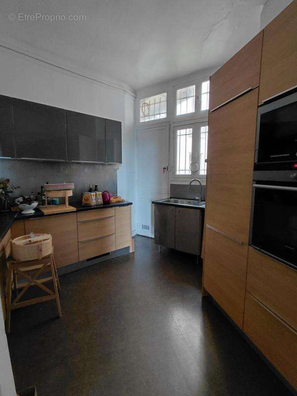 Appartement à PARIS-11E