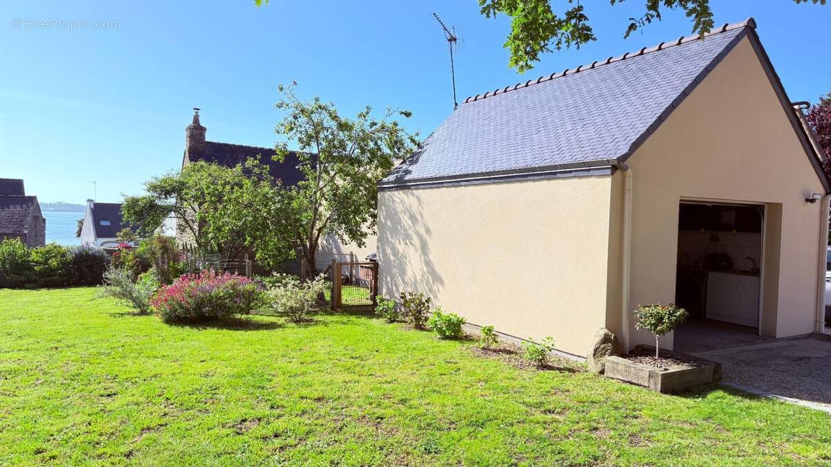 Maison à LARMOR-BADEN