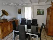 Appartement à VARAGES