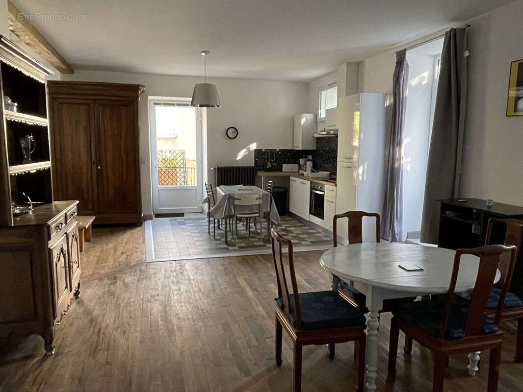 Appartement T3 81,57 m² + parking+cave - photo 4