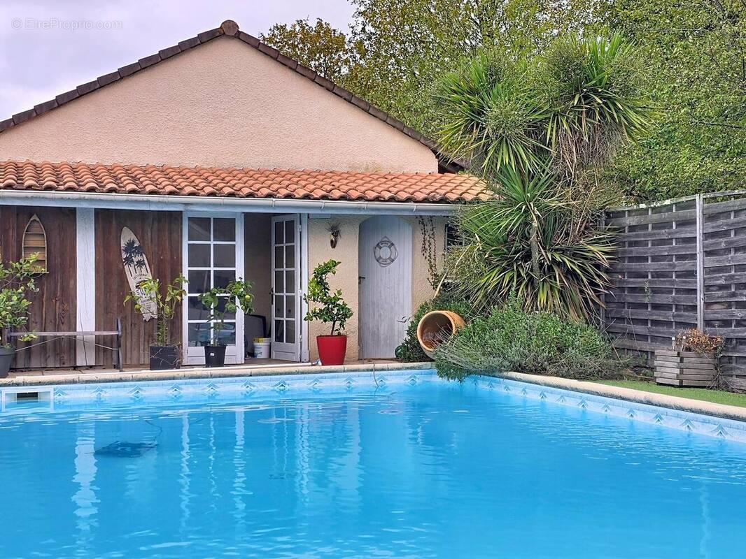 Photo 1 - Maison à MARTIGNAS-SUR-JALLE