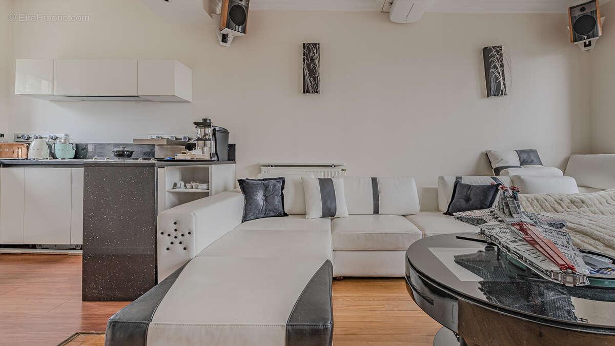 Appartement à LAMORLAYE