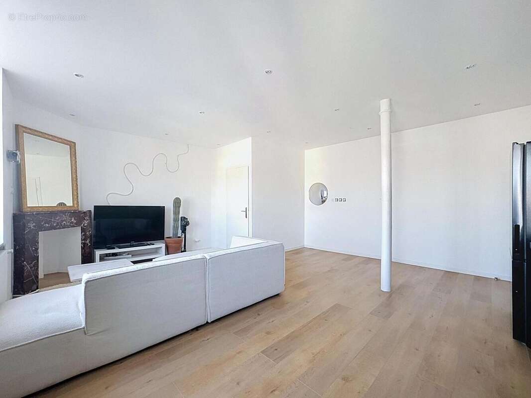   - Appartement à LILLE