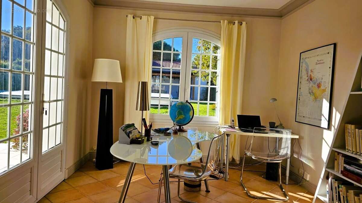 Maison à VAUX-SUR-MER