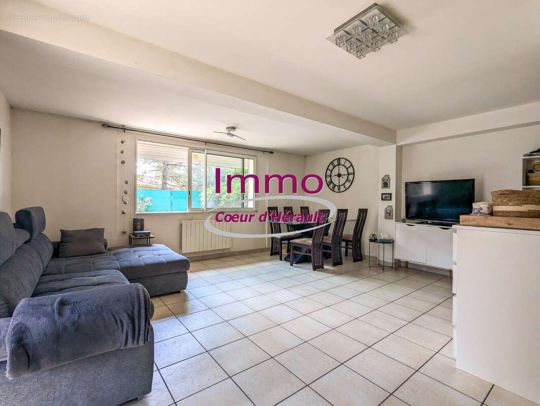 T4 en copropriété avec jardin de 355m² - photo 3