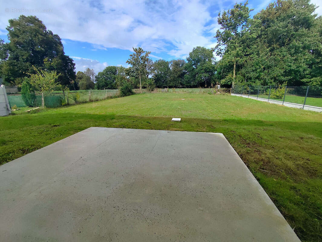 Maison à MAILLY-MAILLET