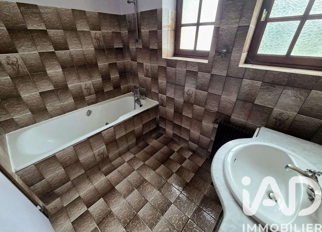 Photo 9 - Maison à LA CHAPELLE-EN-SERVAL