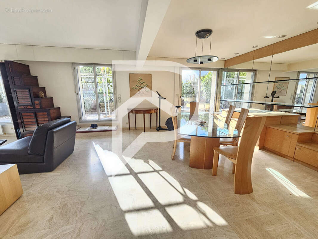 Appartement à SAINT-MAURICE