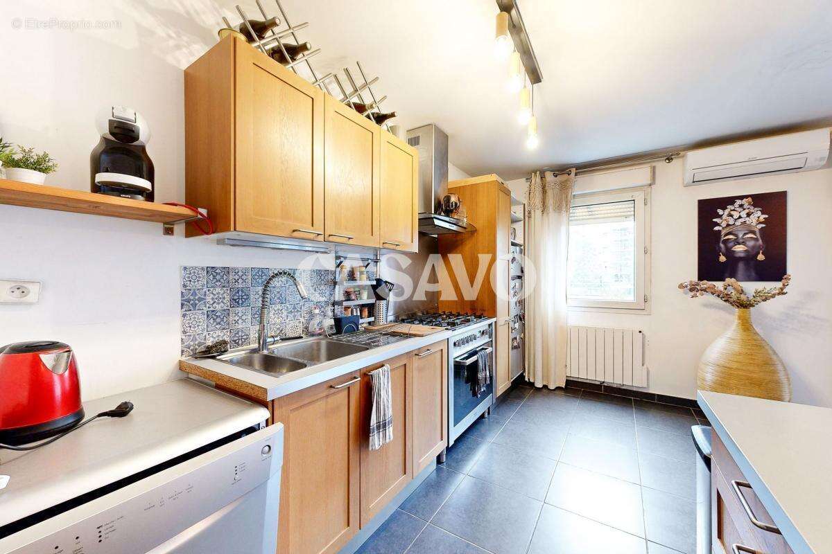 Appartement à LYON-8E