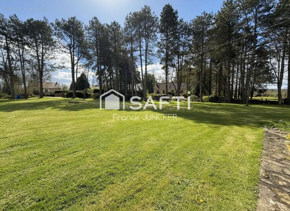 Maison 170 m² à Saint-Paul-Du-Vernay  - photo 2