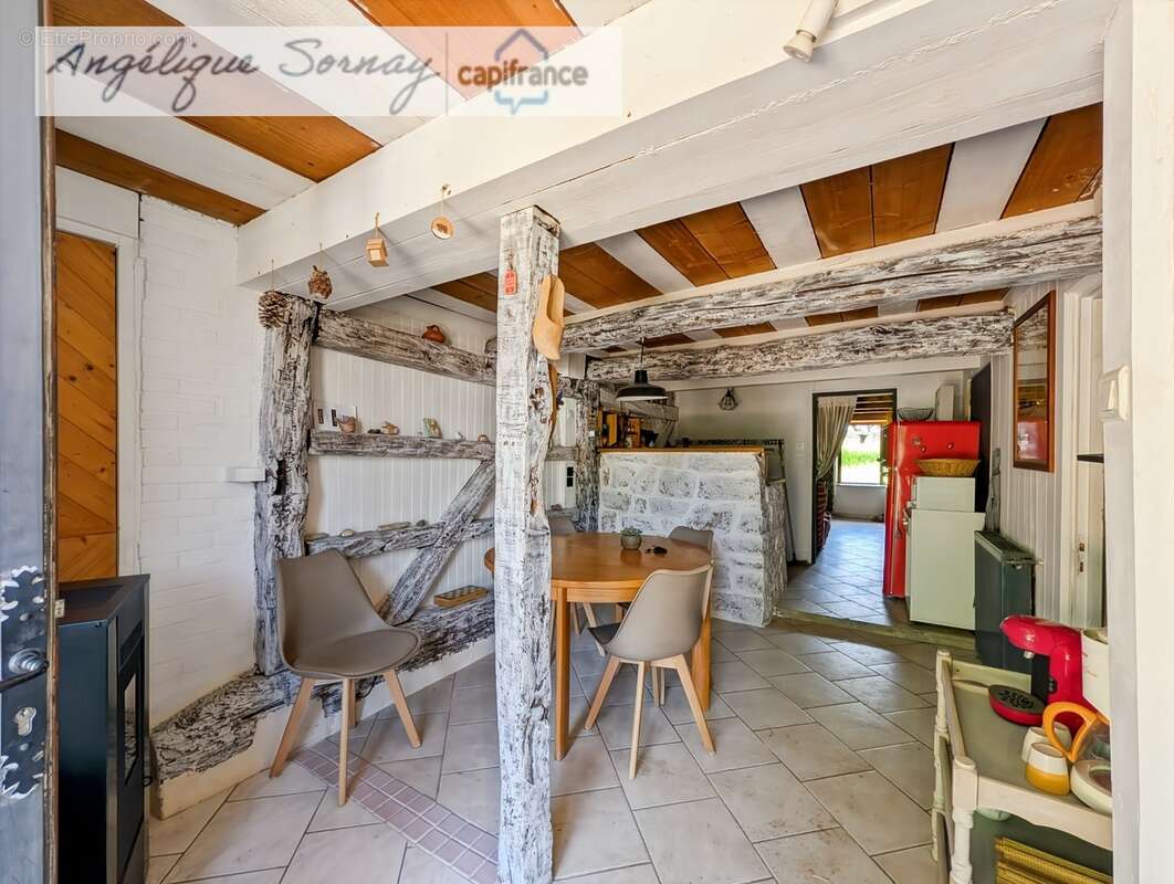longère avec dépendances sur 3 115 m² – Francheville 39230 - photo 29