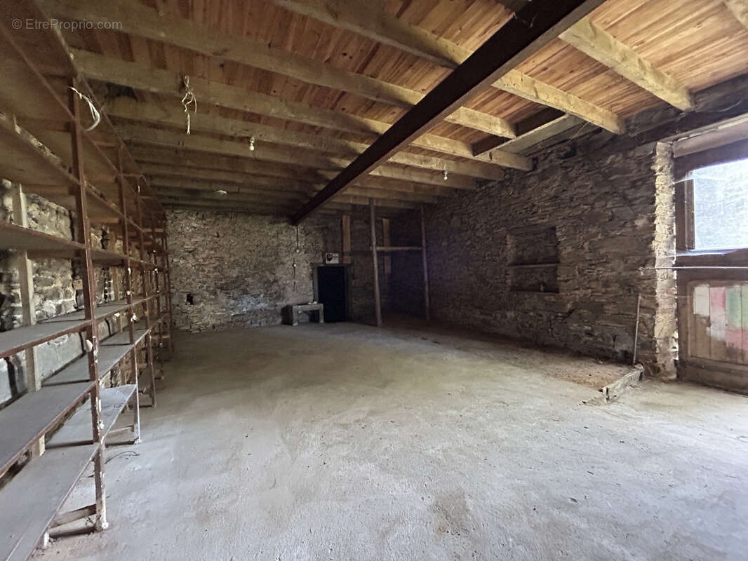 Appartement à NAUCELLE