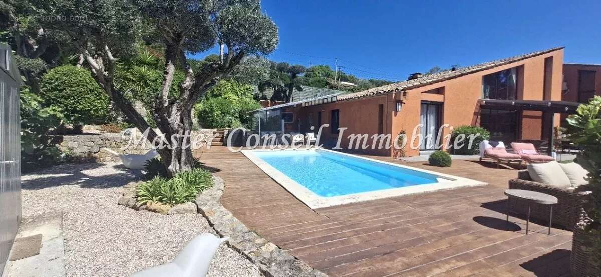 Maison à MOUGINS