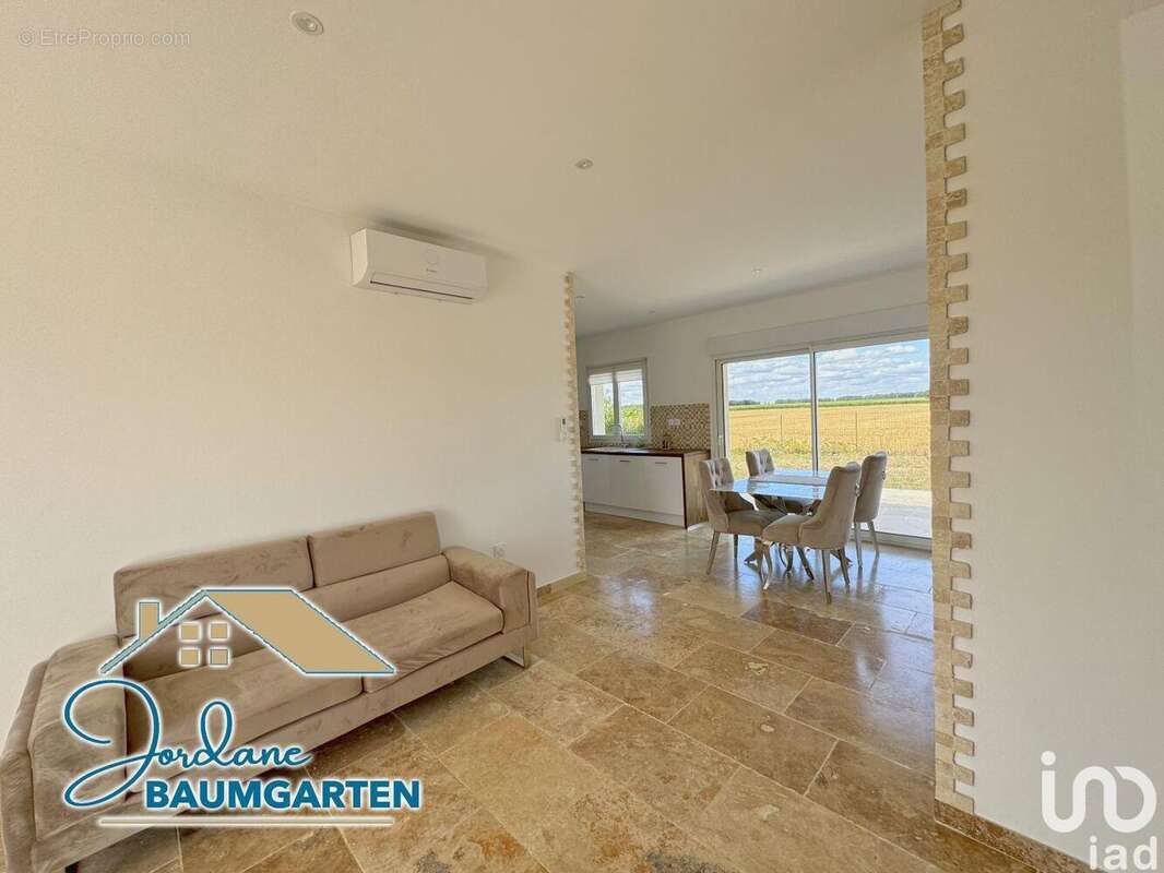 Photo 6 - Maison à CHAMPAGNOLLES