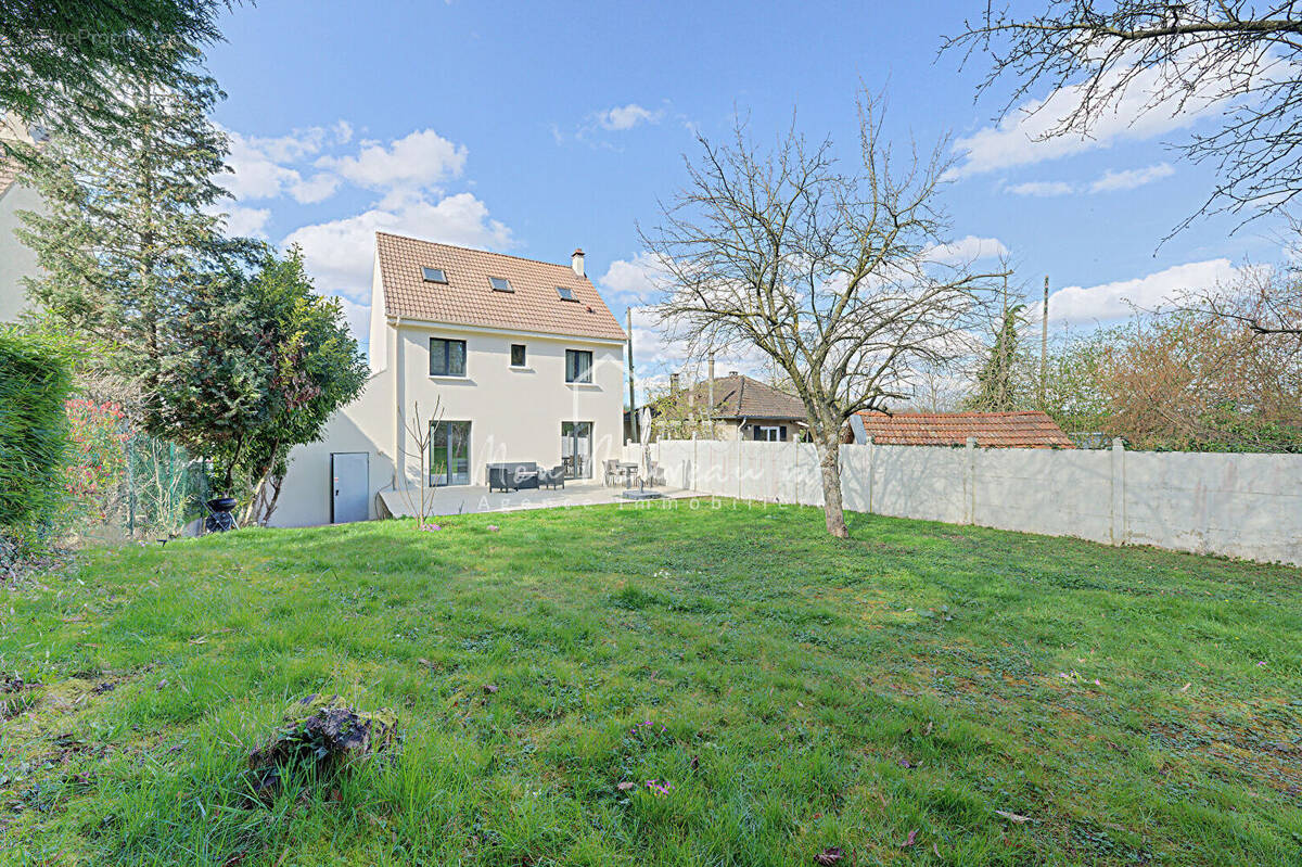 Maison à NOISY-LE-GRAND