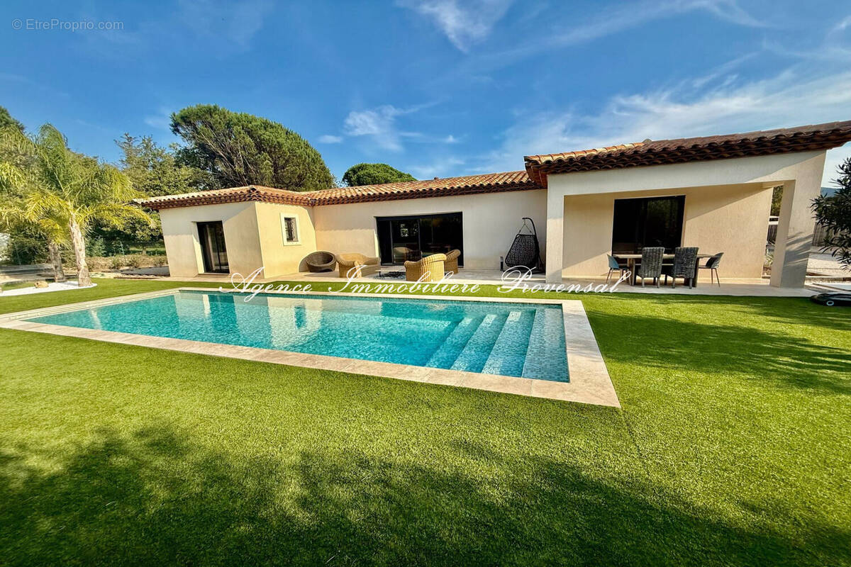 Maison à PLAN-DE-LA-TOUR