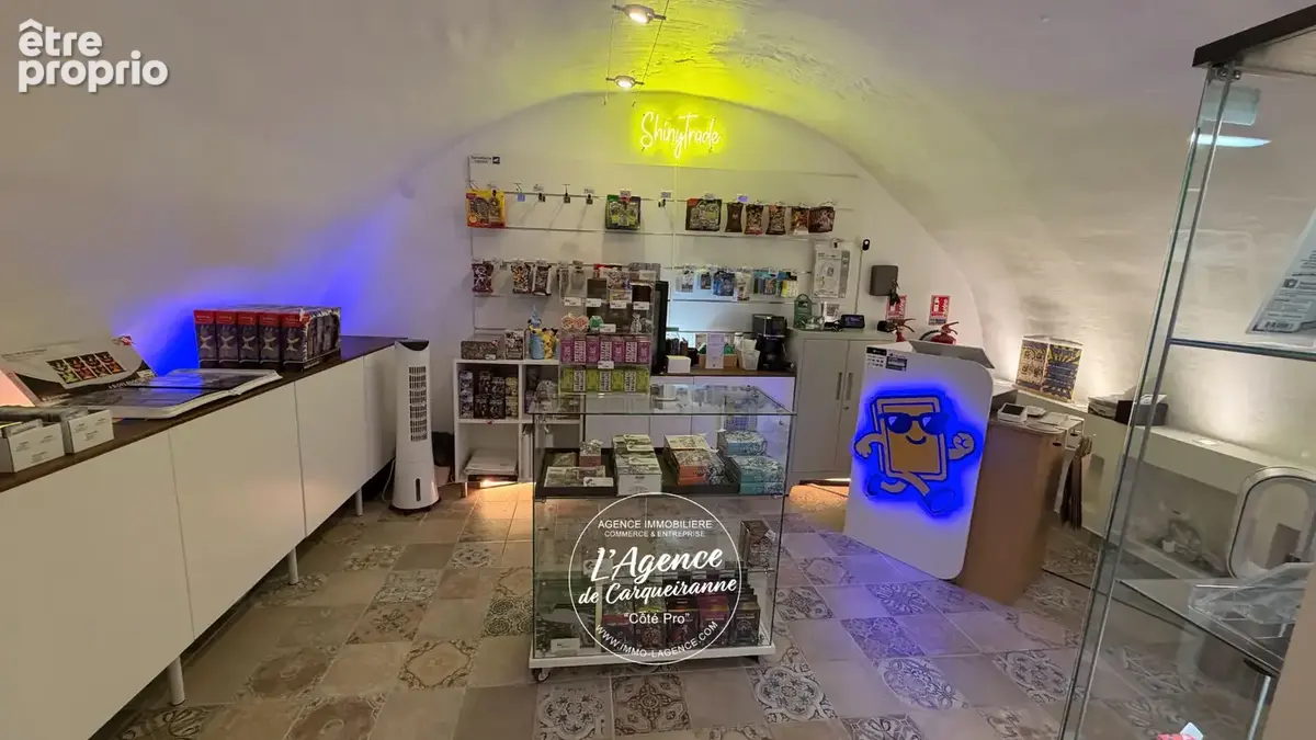A vendre murs commerciaux vide 24,94 m2 en excellent etat situe rue barbacane a hyeres - photo 9