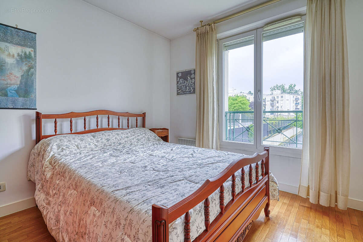 Appartement à LE PLESSIS-ROBINSON