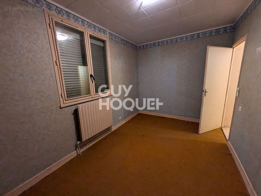 Maison à LAROQUE-DES-ARCS