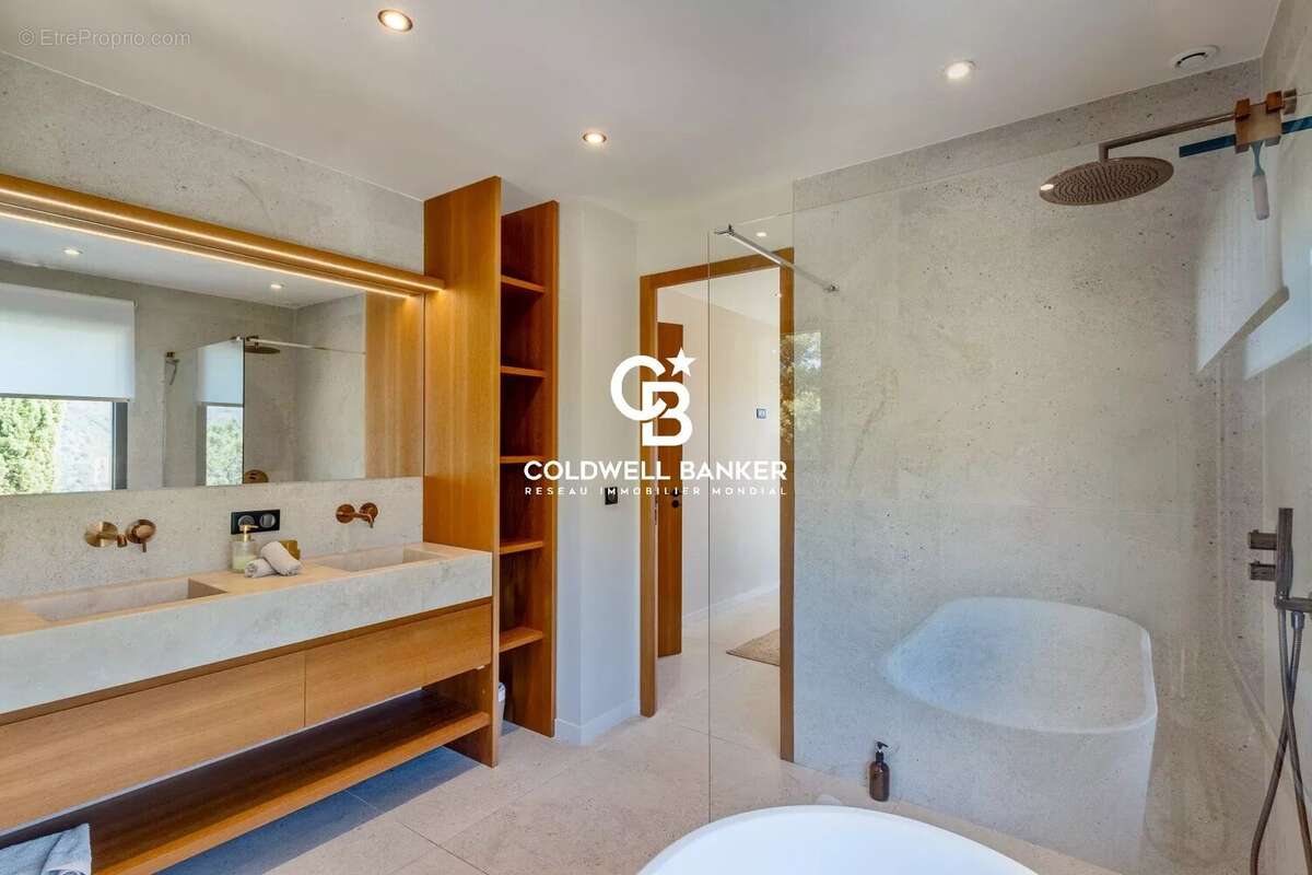 Maison à RAYOL-CANADEL-SUR-MER