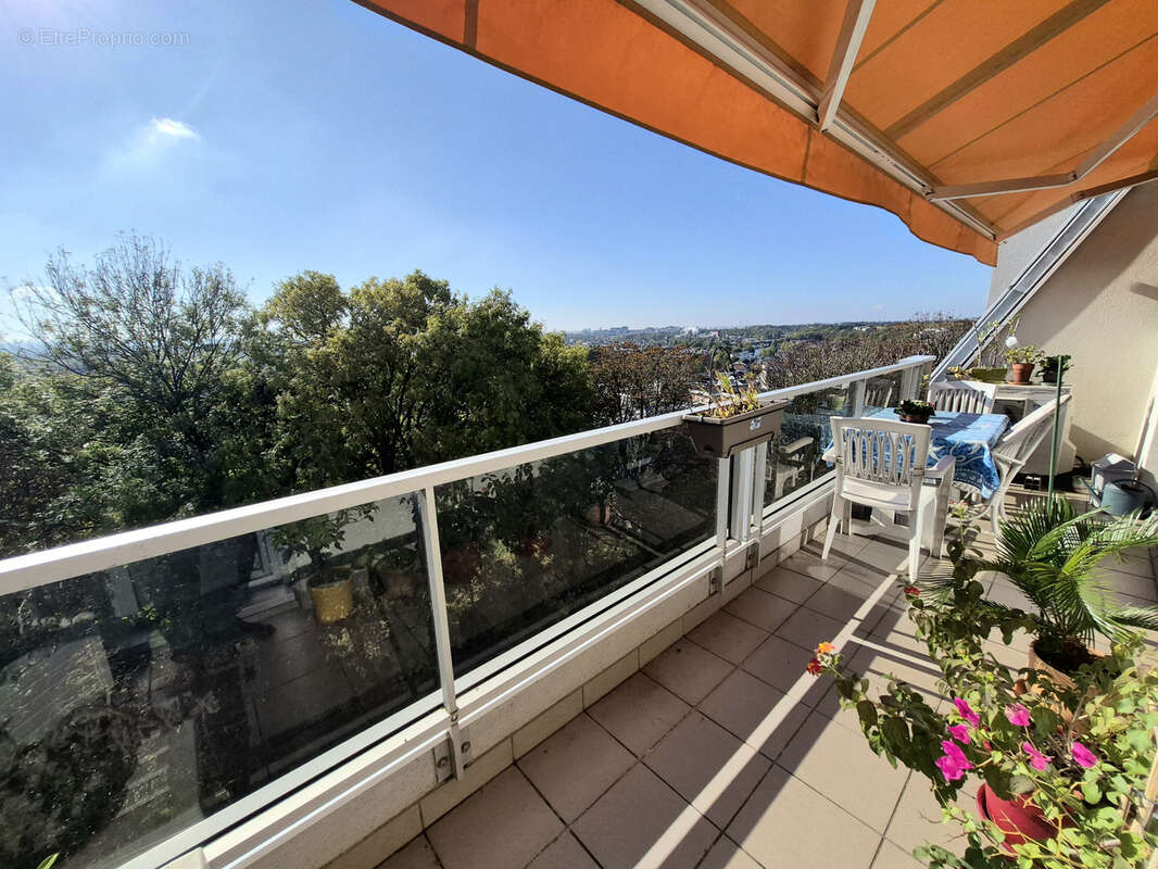 Appartement à NOGENT-SUR-MARNE