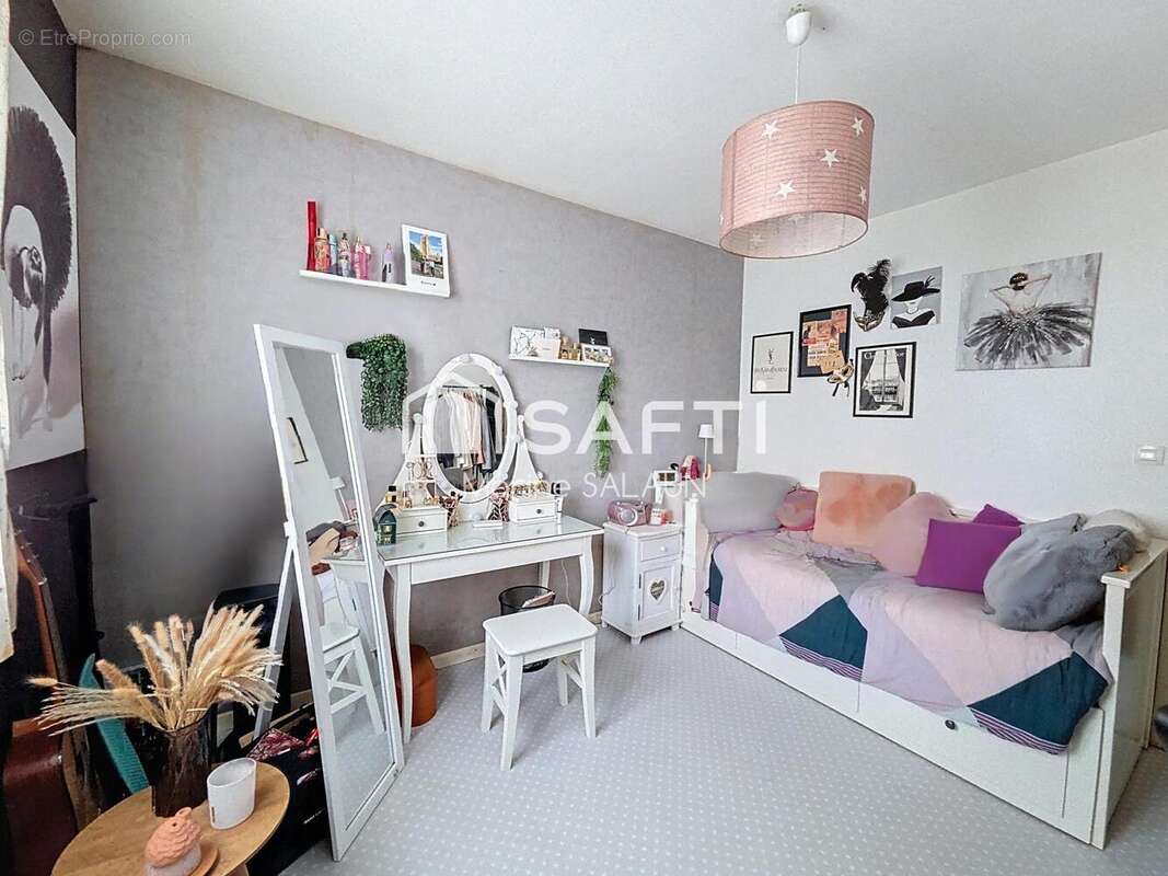 Maison 102 m² à Brach  - photo 4