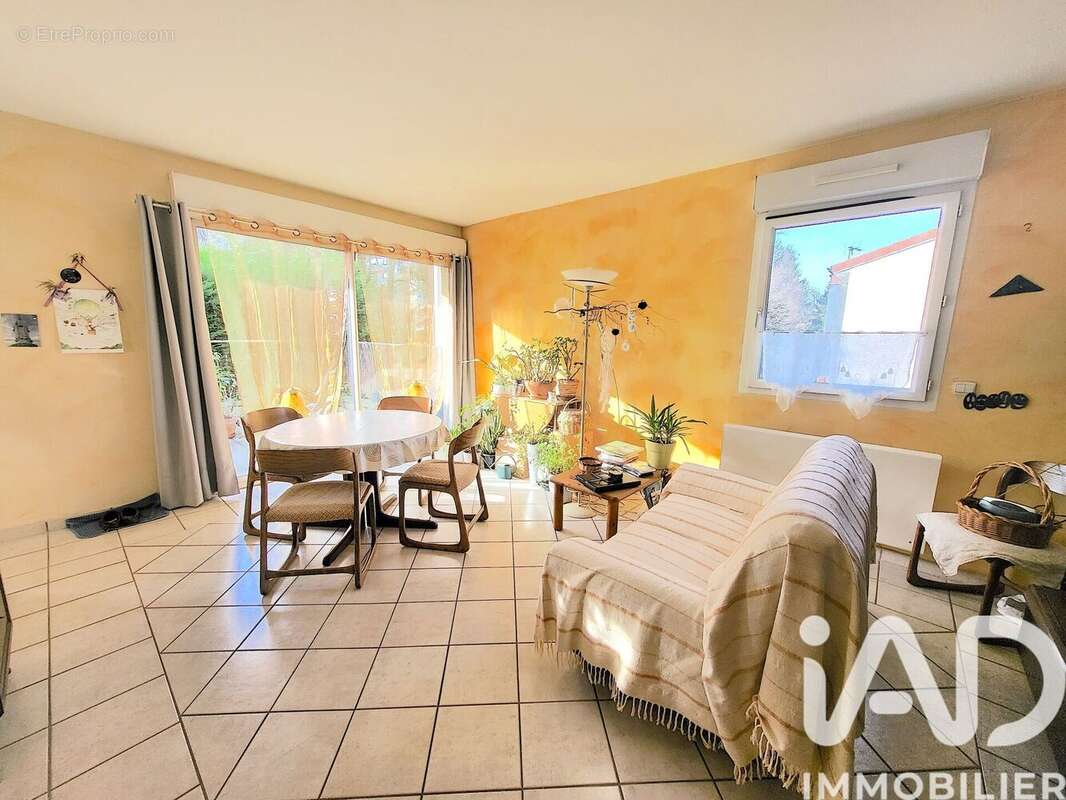 Photo 2 - Appartement à SAINT-CHAMOND