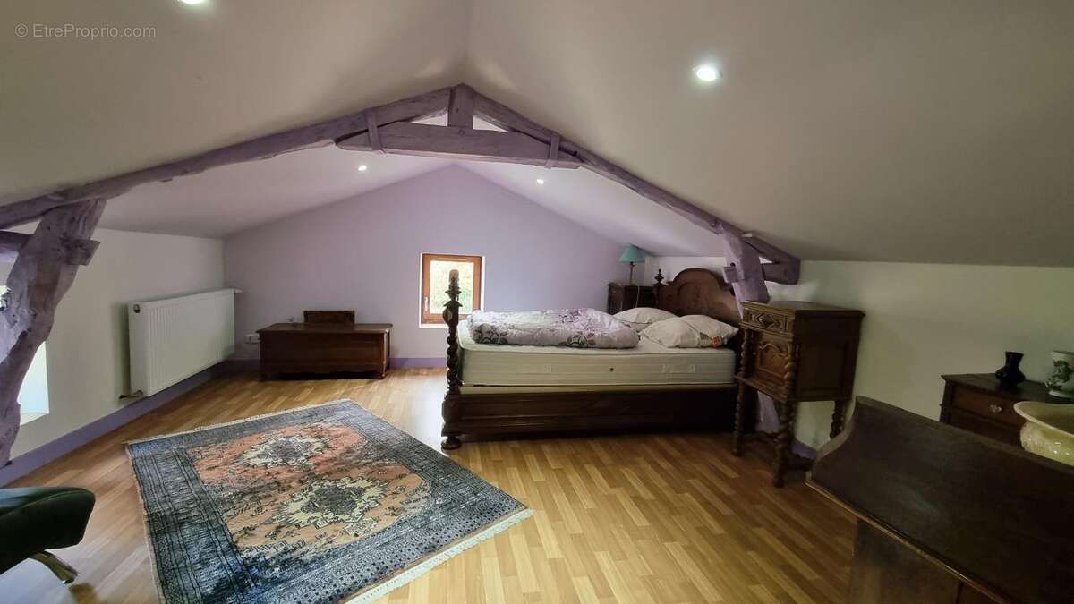 Maison à SAINT-FELIX-DE-VILLADEIX