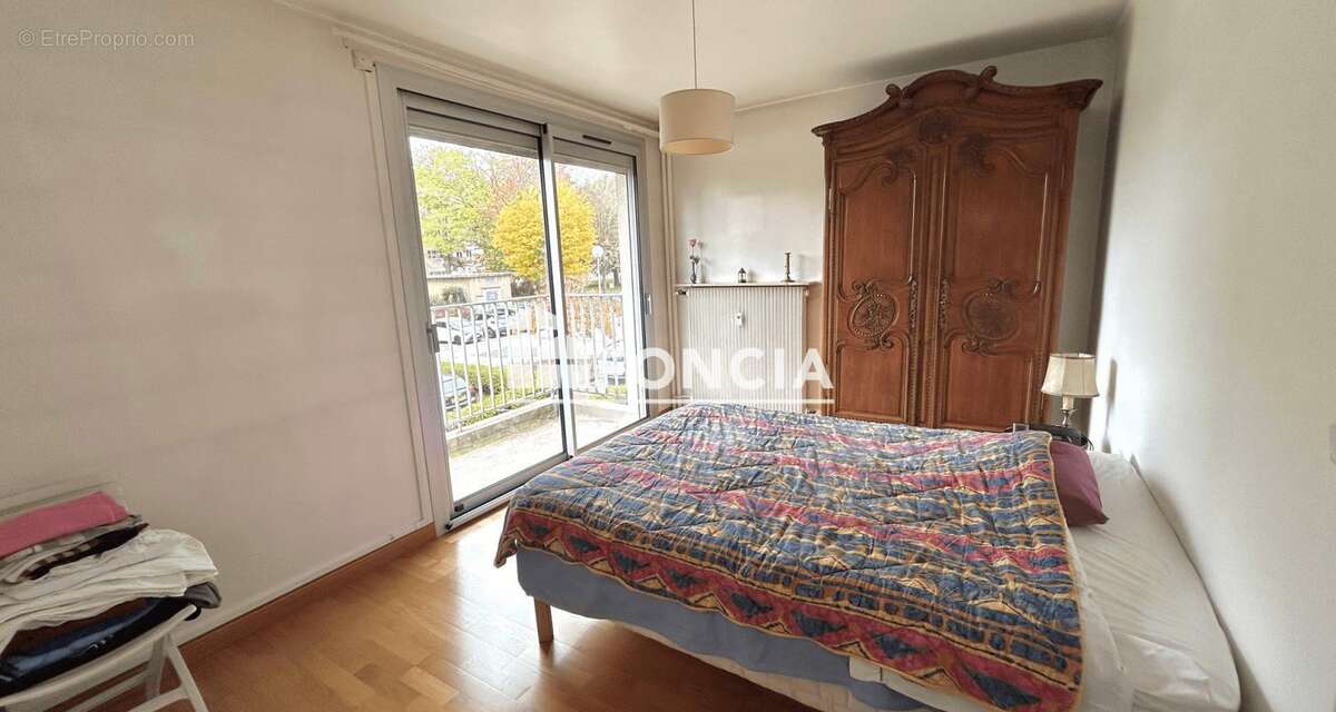 Appartement à MONT-SAINT-AIGNAN