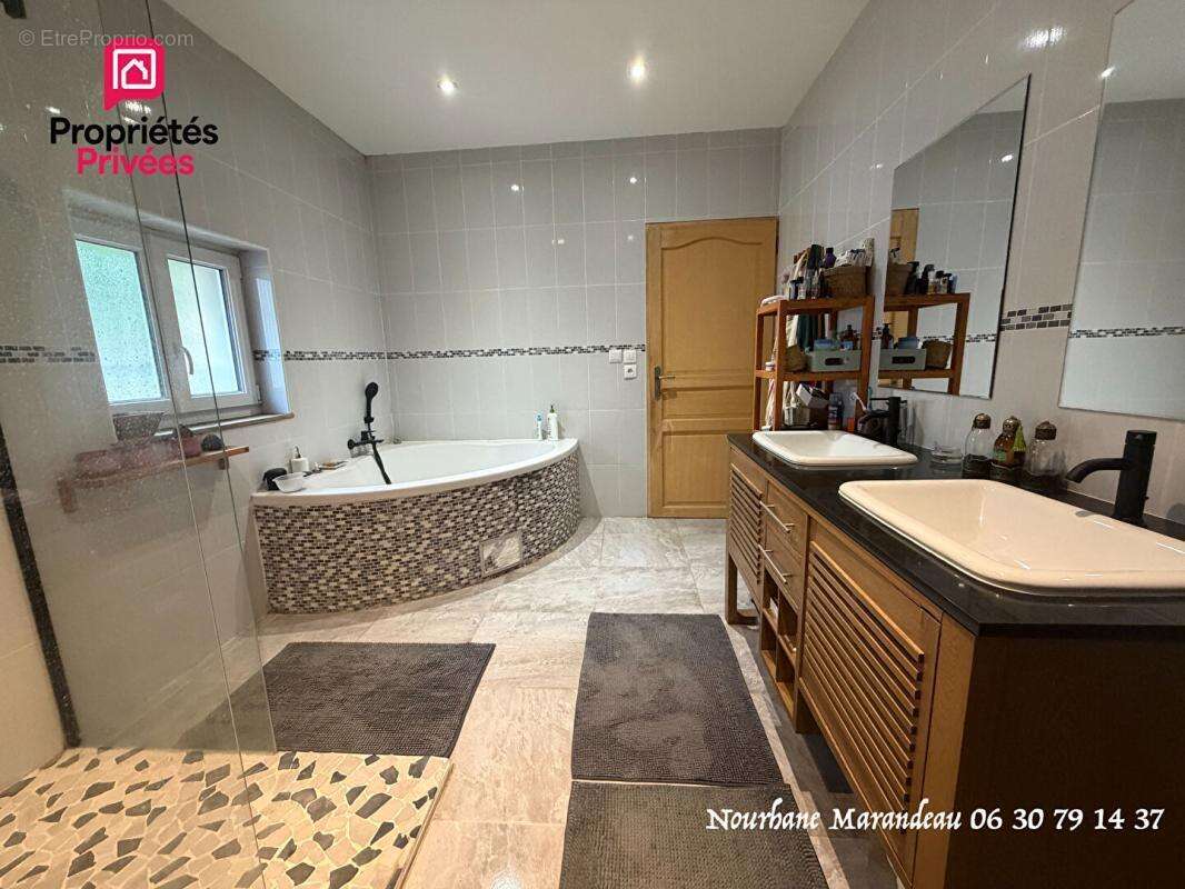 Charentaise - 159 m2 - 3 chambres - Grandes dépendances - PRIX  282 150  HAI - photo 5